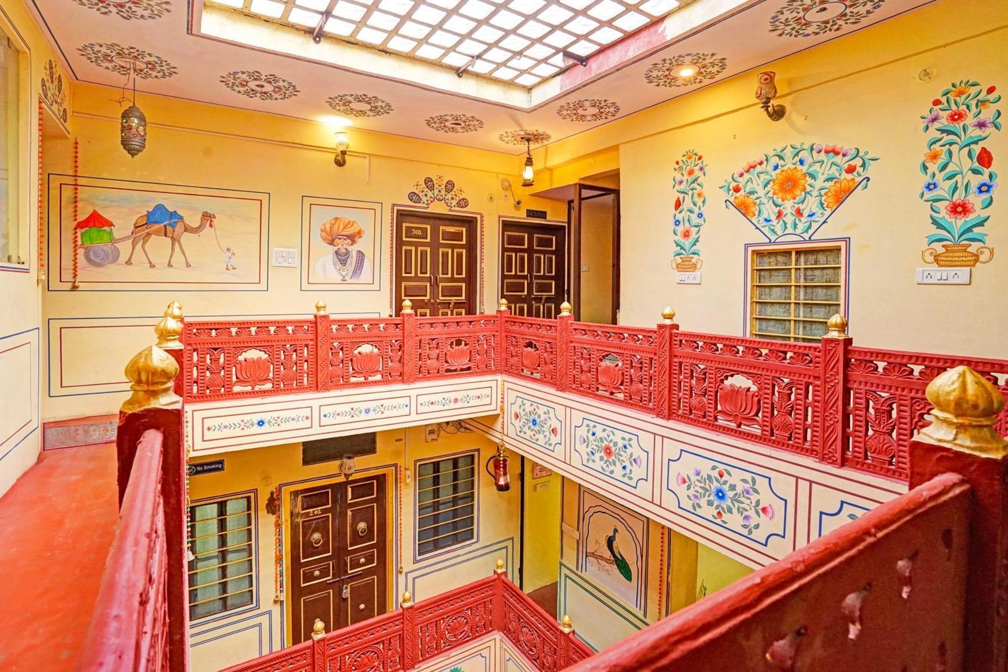 Super Collection O Ramganj Near Hawa Mahal Hotel Jaipur Buitenkant foto
